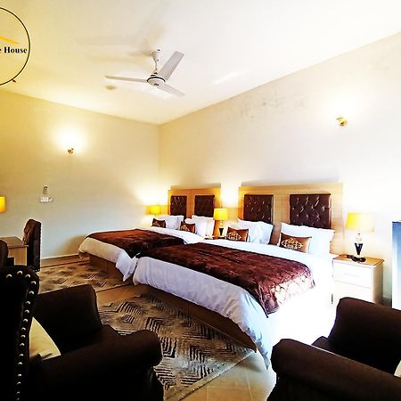 Grand Peace House I Bed & Breakfast Islamabad Exterior foto